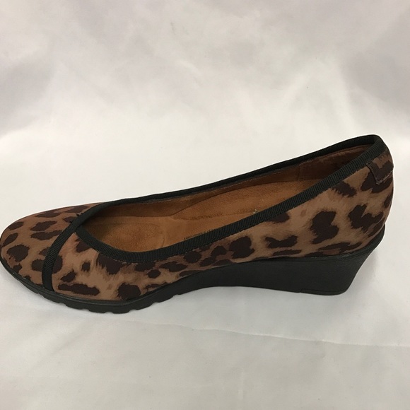 leopard print hush puppies